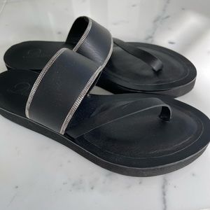 Delman Slide Sandal never worn